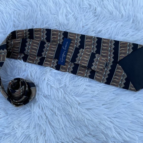 Geoffrey Beene Men Tie 100% Silk Neck Tie Classic Ties Made in USA - Picture 7 of 12